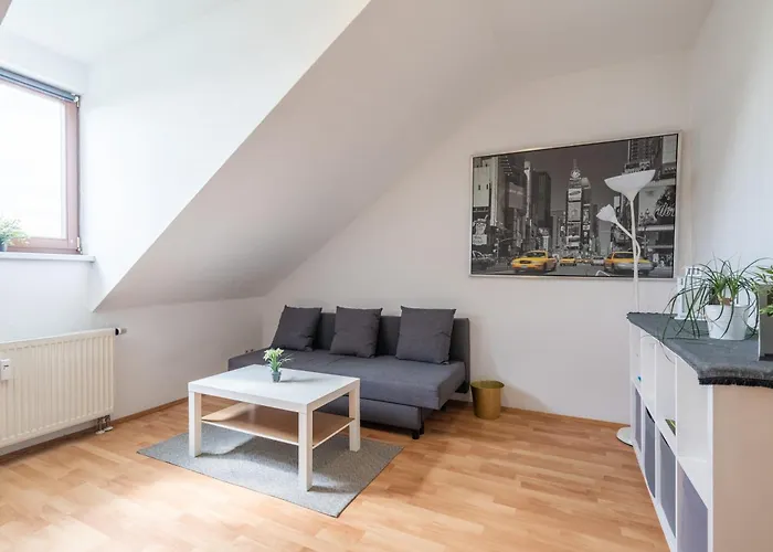 Gemuetliche Dachgeschosswohnung -Waldstrassenviertel Leipzig