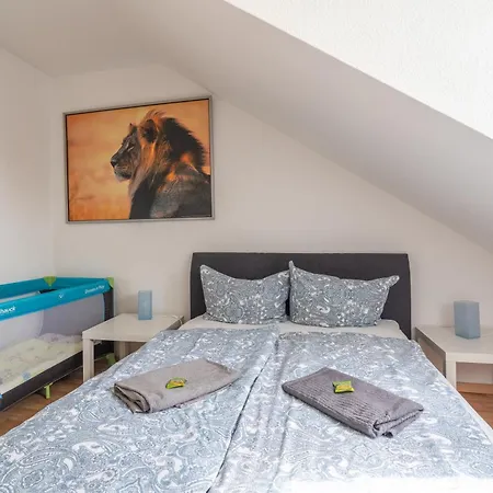 Gemuetliche Dachgeschosswohnung -Waldstrassenviertel Lipsia Esterno foto